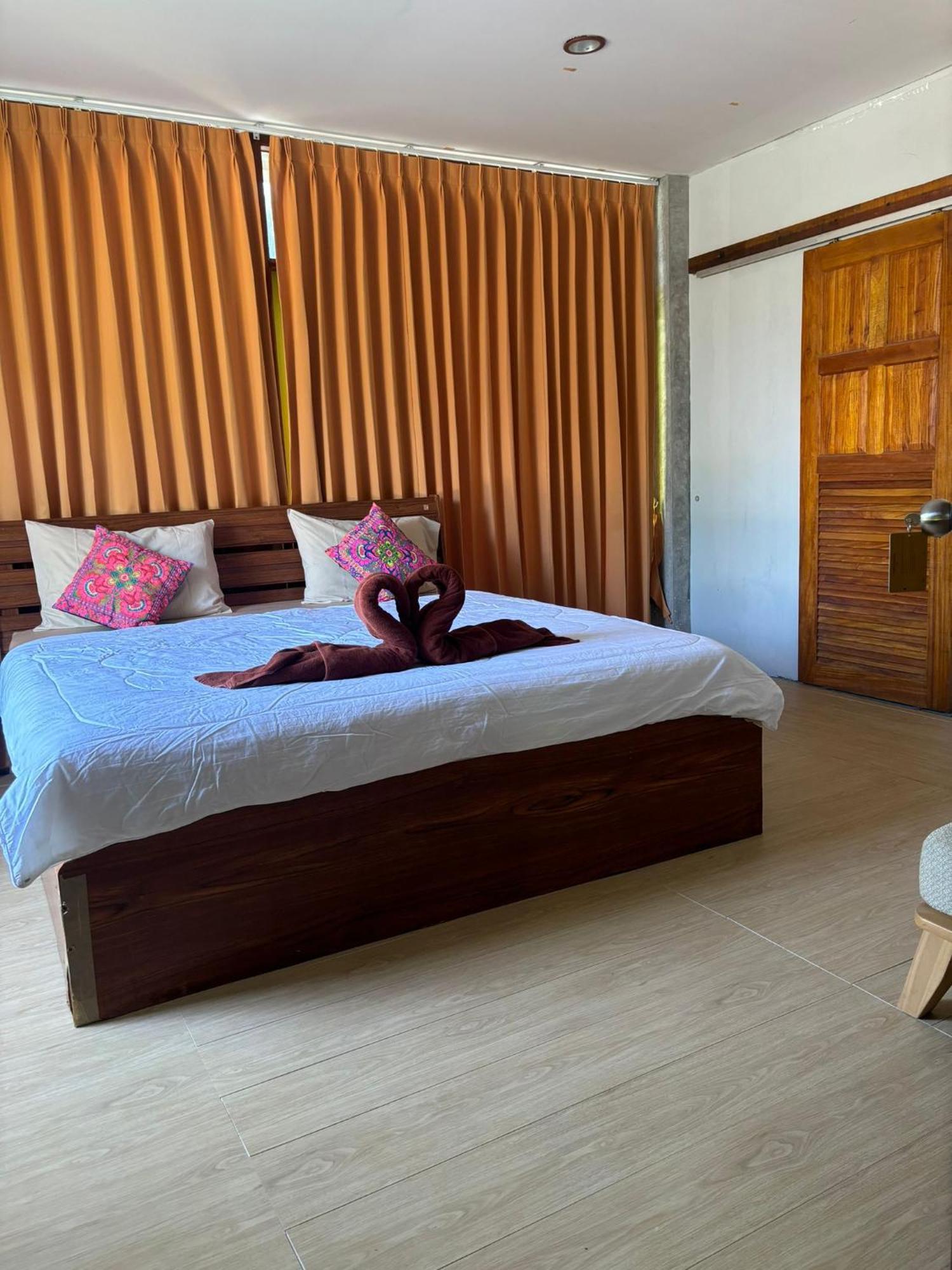Tonmai Suites Ko Lanta Eksteriør bilde